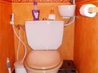 WiCi Mini, kleines Handwaschbecken für WC - Frau D (Frankreich - 44) - 1 auf 2